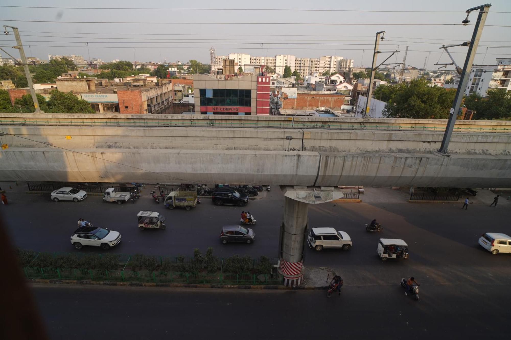 Familia Hotel And Banquets Lucknow Exteriör bild
